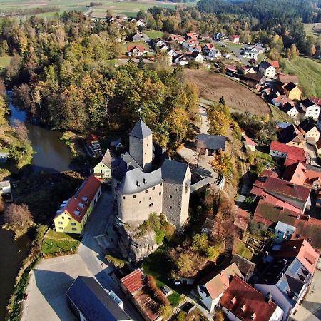 Ferienwohnung Und Sommerhaus Unter Der Burg Falkenberg  Экстерьер фото