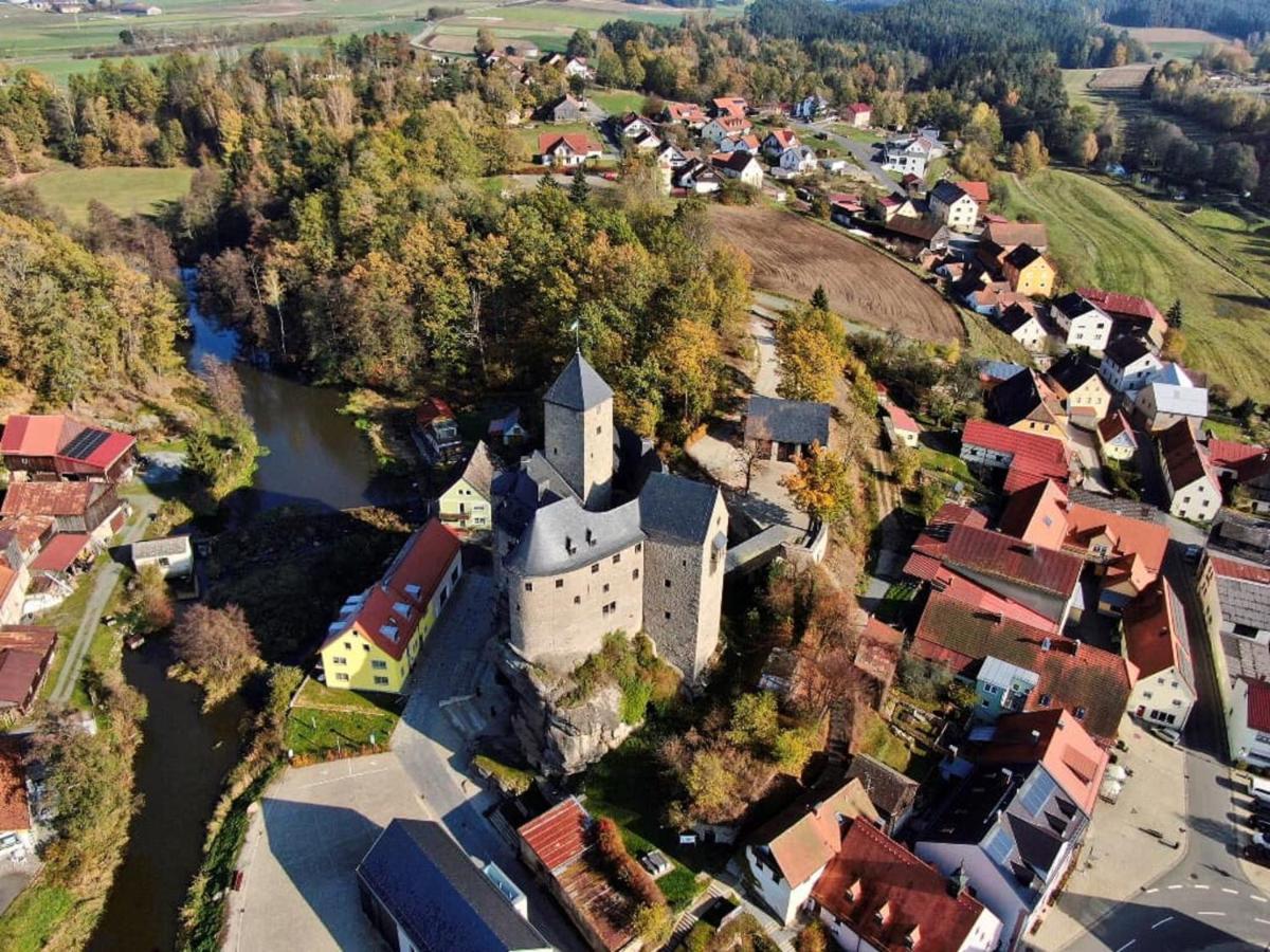 Ferienwohnung Und Sommerhaus Unter Der Burg Falkenberg  Экстерьер фото